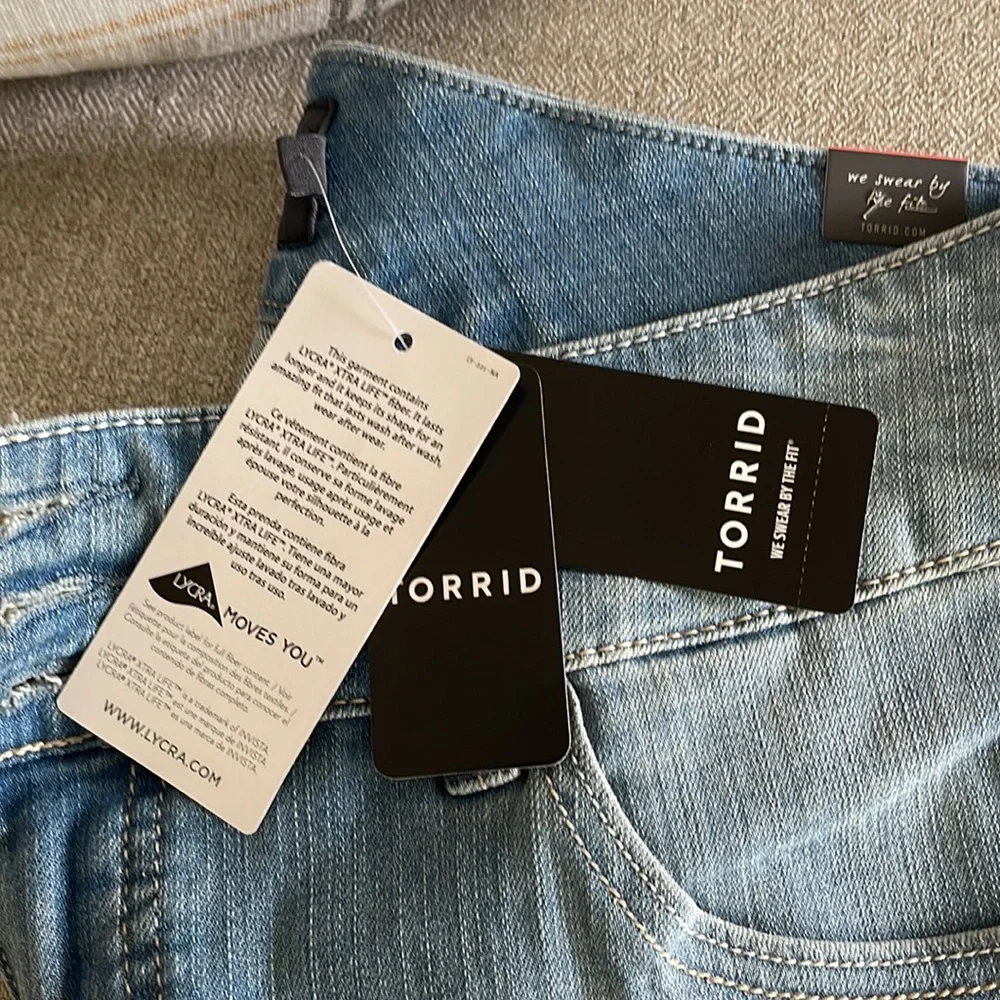 NWT Torrid Jeans - Size 16R - Picture 10 of 11